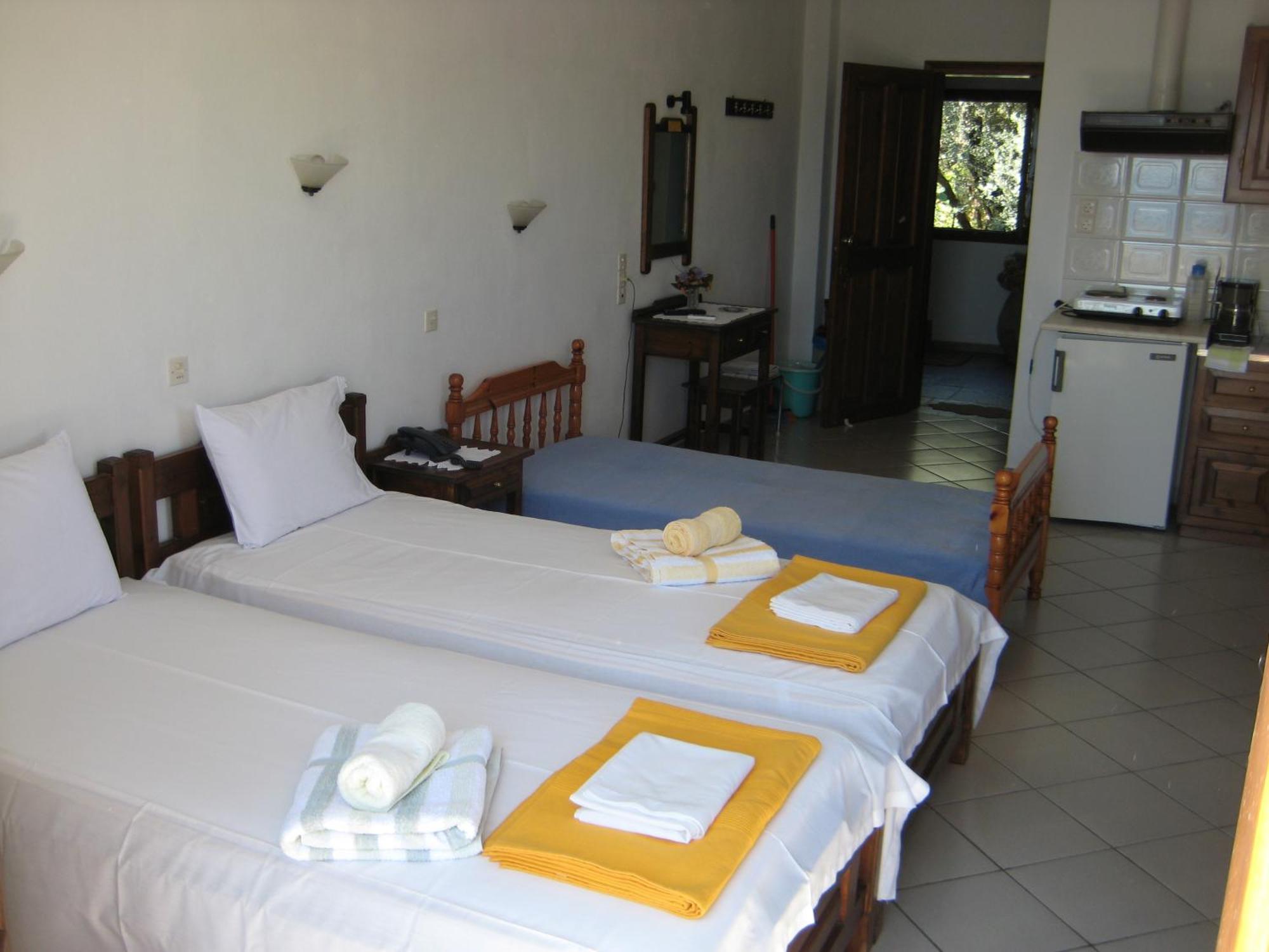Felitsia Apartments & Studios Agios Ioannis  Экстерьер фото